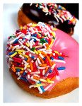 donut_strawberry_by_cascadegonpory.jpg
